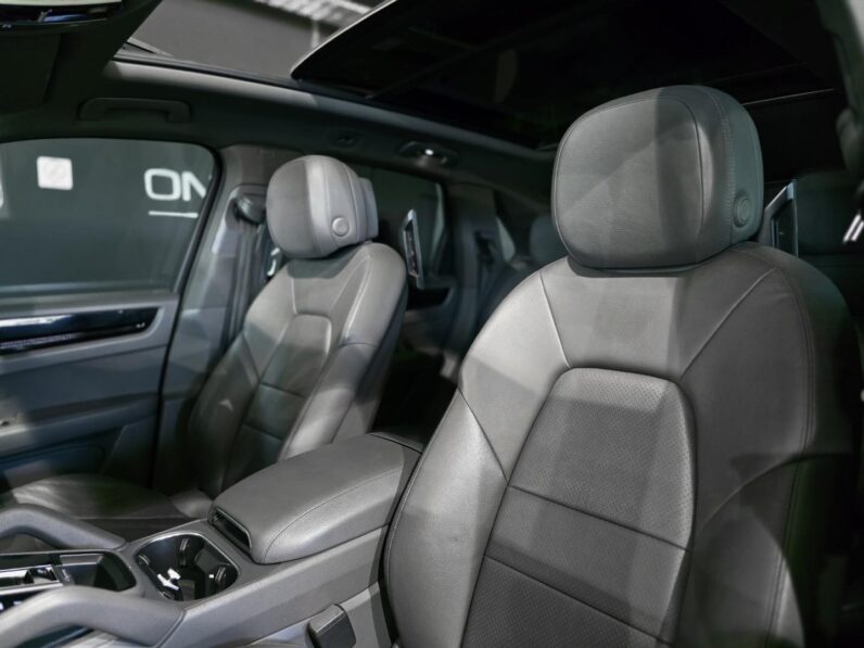 
								2018 Porsche Cayenne S full									