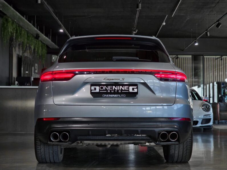 
								2018 Porsche Cayenne S full									