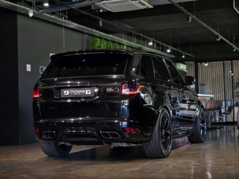 
								2020 Land Rover Range Rover Sport SVR Carbon Edition full									