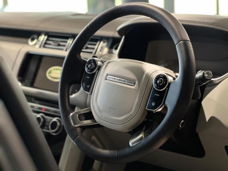 
								2014 Land Rover Range Rover Vogue SE Supercharged full									