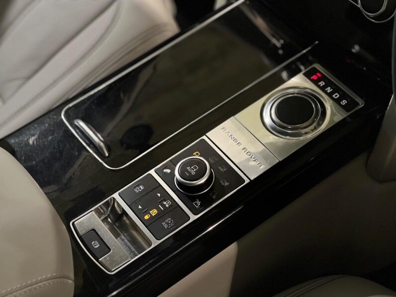 
								2014 Land Rover Range Rover Vogue SE Supercharged full									