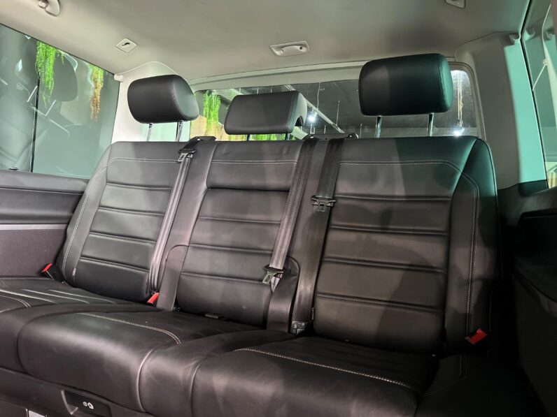 
								2021 Volkswagen Caravelle 2.0BiTDI Highline 4Motion full									