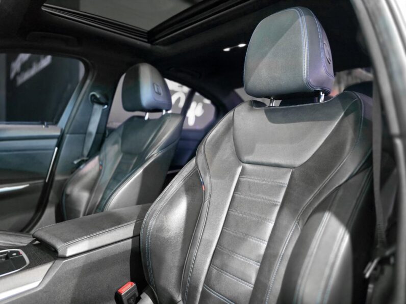 
								2019 BMW 3 Series 330d M Sport full									