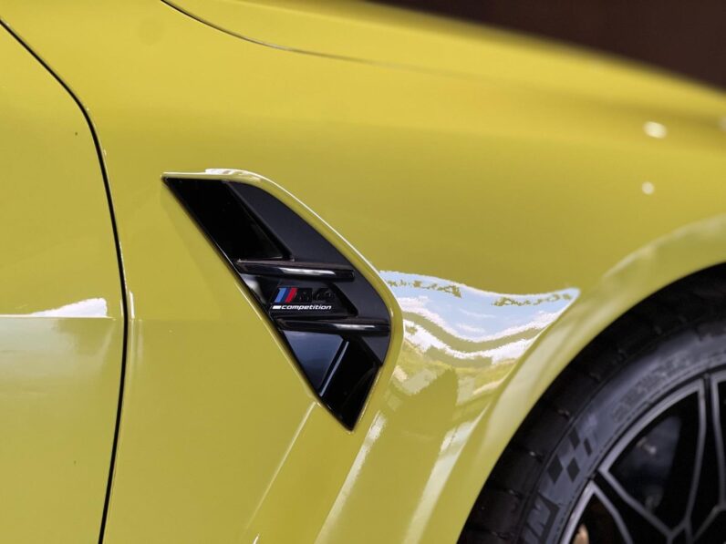 
								2021 BMW M4 Competition Coupe full									