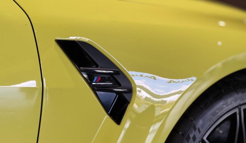 
								2021 BMW M4 Competition Coupe full									