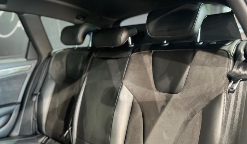 
								2013 Audi RS4 Avant Quattro full									