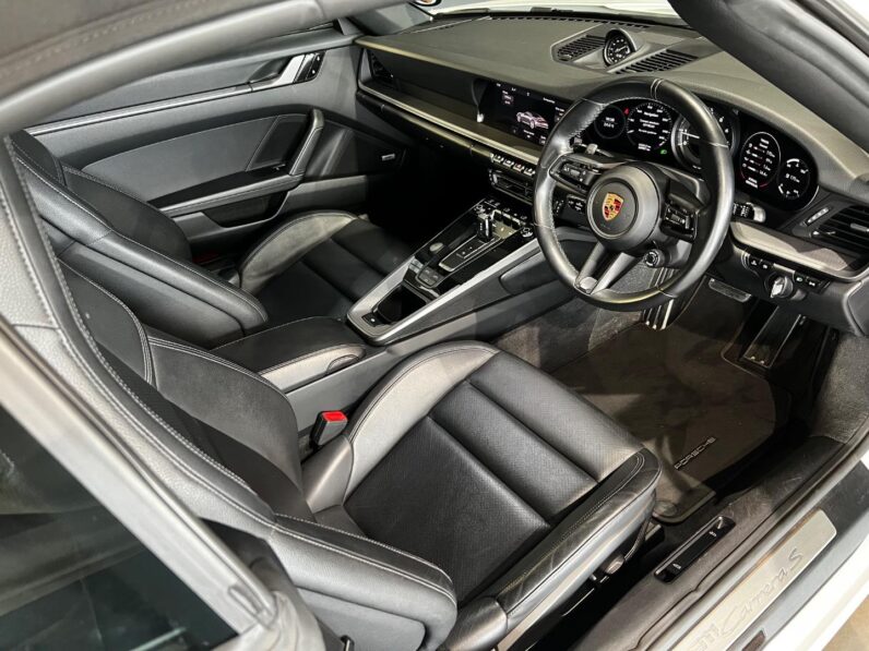 
								2020 Porsche 911 Carrera S Cabriolet full									