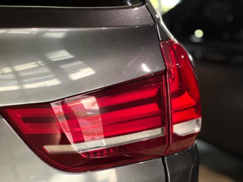 
								2018 BMW X5 xDrive50i Exterior Design Pure Experience full									