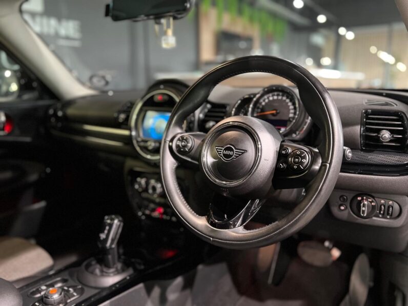 
								2020 MINI Clubman Cooper Clubman full									