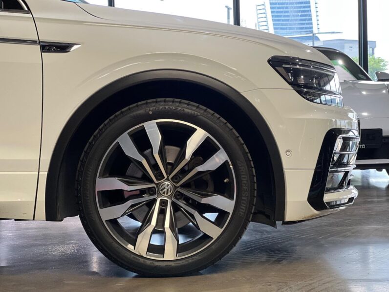 
								2018 Volkswagen Tiguan 2.0TSI 4Motion Highline R-Line full									