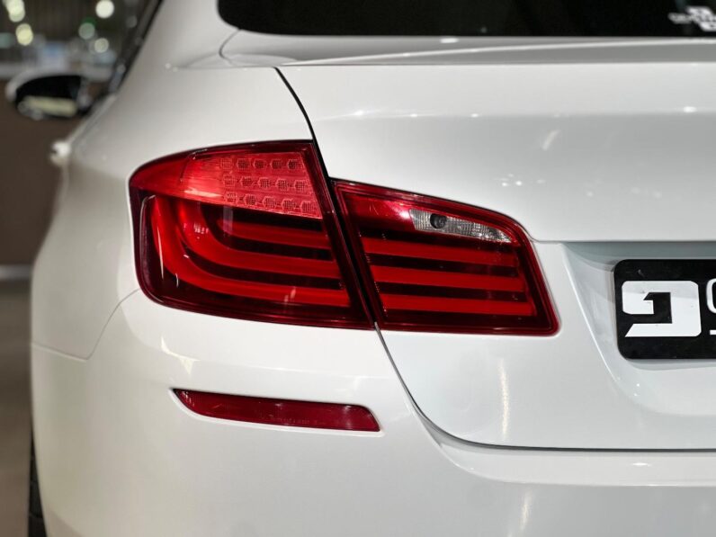 
								2013 BMW M5 Standard Edition full									