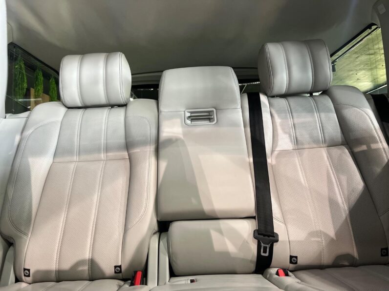 
								2014 Land Rover Range Rover Vogue SE Supercharged full									