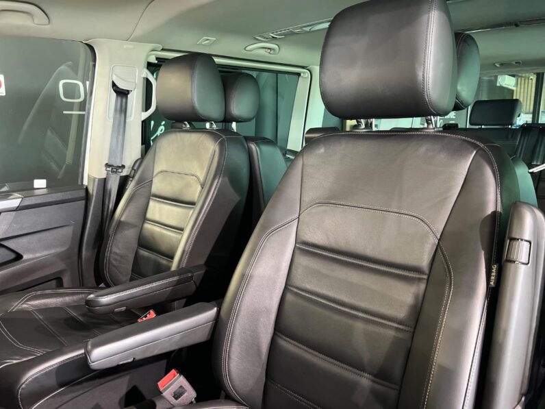 
								2021 Volkswagen Caravelle 2.0BiTDI Highline 4Motion full									