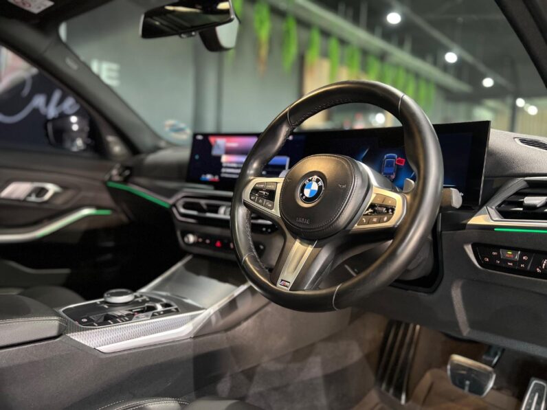 
								2022 BMW 3 Series 330i M Sport full									