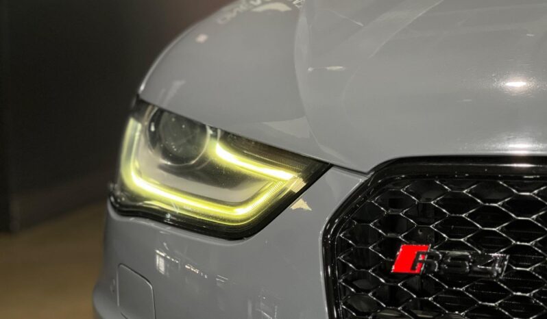 
								2013 Audi RS4 Avant Quattro full									