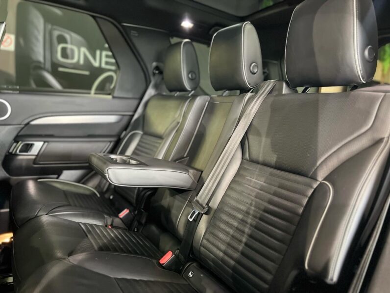 
								2021 Land Rover Discovery D300 R-Dynamic HSE full									