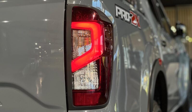 
								2023 Nissan Navara 2.5DDTi Double Cab PRO-2X full									