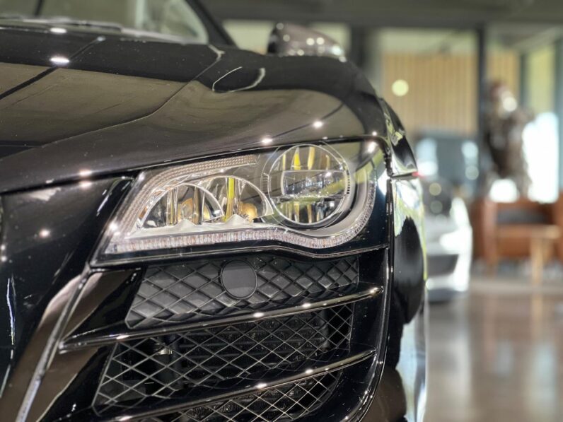 
								2009 Audi R8 5.2 V10 Quattro Auto full									