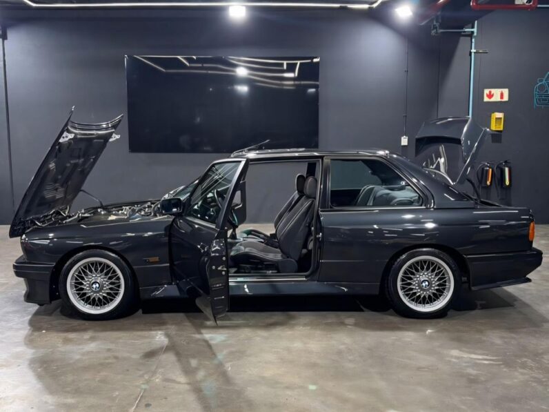 
								1989 BMW M3 E30 Coupe full									