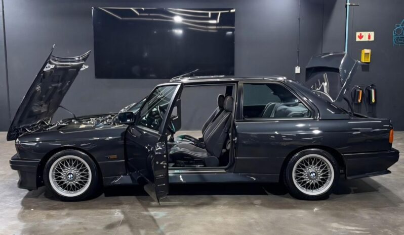 
								1989 BMW M3 E30 Coupe full									