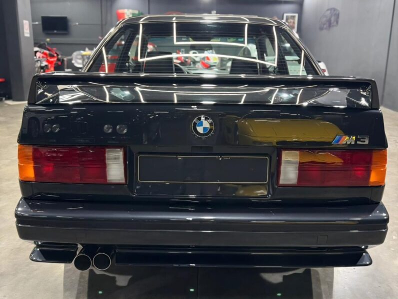 
								1989 BMW M3 E30 Coupe full									