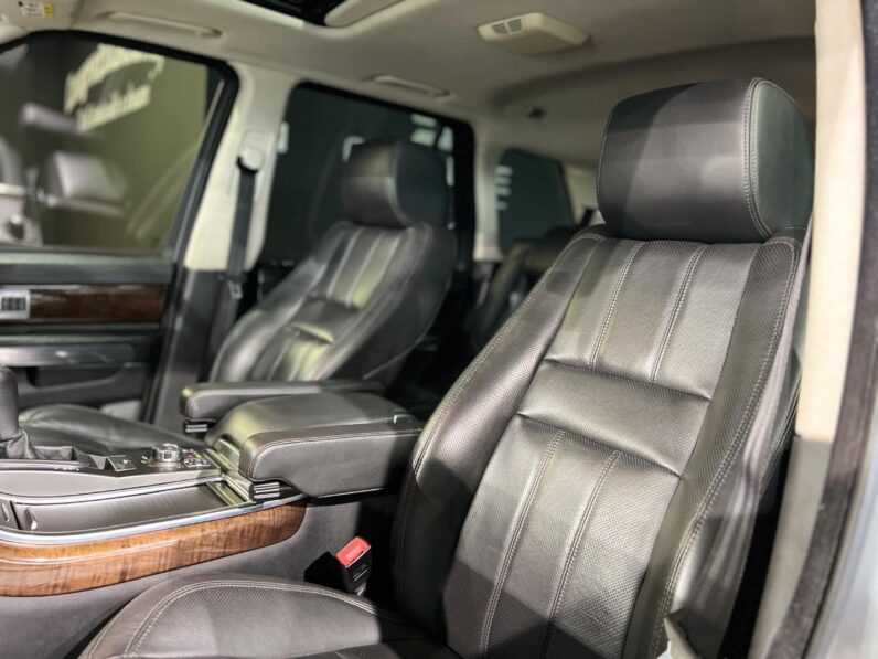 
								2011 Land Rover Range Rover Sport SDV6 HSE Luxury full									