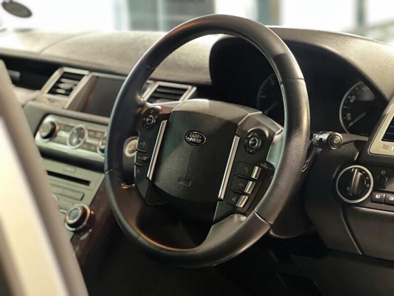 
								2011 Land Rover Range Rover Sport SDV6 HSE Luxury full									