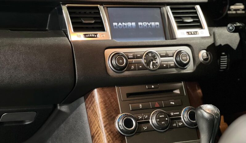 
								2011 Land Rover Range Rover Sport SDV6 HSE Luxury full									