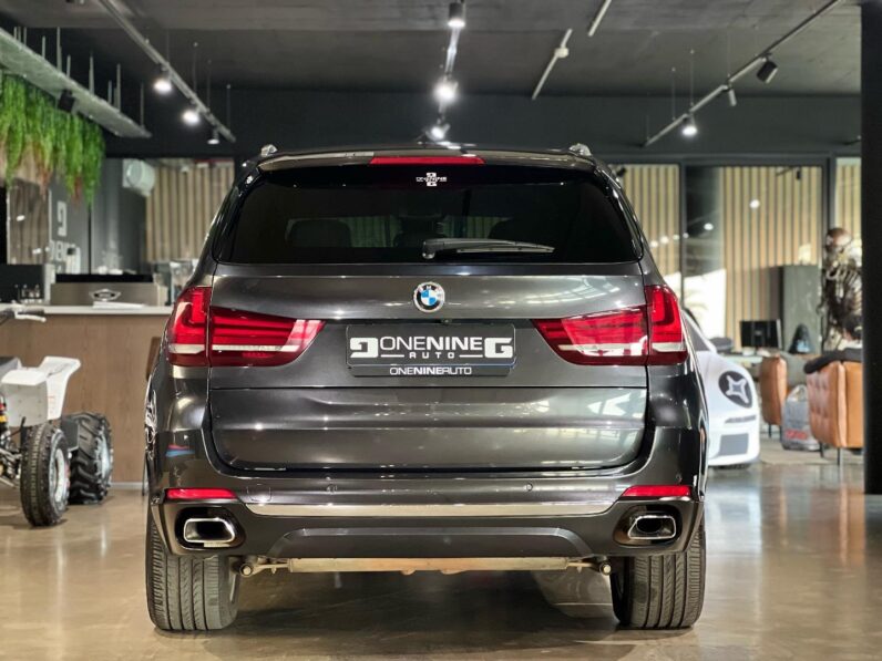 
								2018 BMW X5 xDrive50i Exterior Design Pure Experience full									