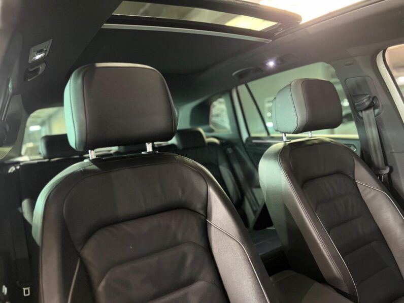 
								2018 Volkswagen Tiguan 2.0TSI 4Motion Highline R-Line full									