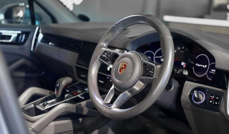 
								2018 Porsche Cayenne S full									