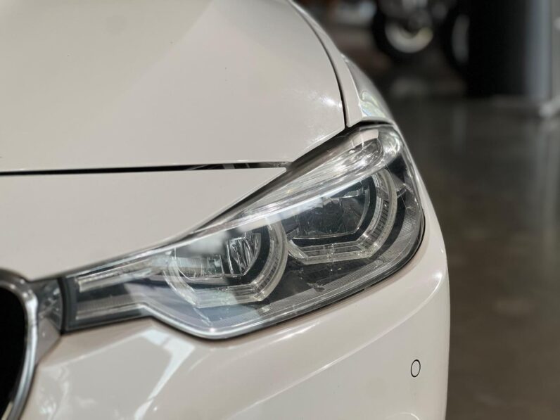 
								2017 BMW 3 Series 320i M Sport Auto full									