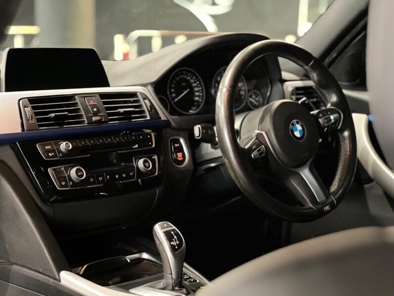 
								2017 BMW 3 Series 320i M Sport Auto full									