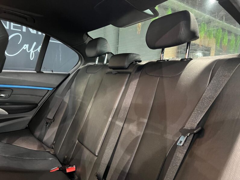 
								2017 BMW 3 Series 320i M Sport Auto full									