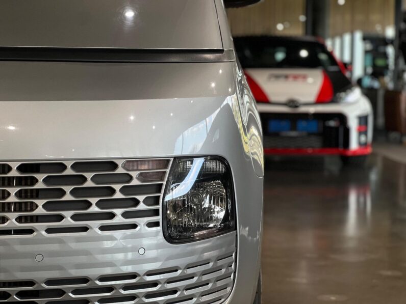 
								2023 Hyundai Staria 2.2D Executive 9-seater full									