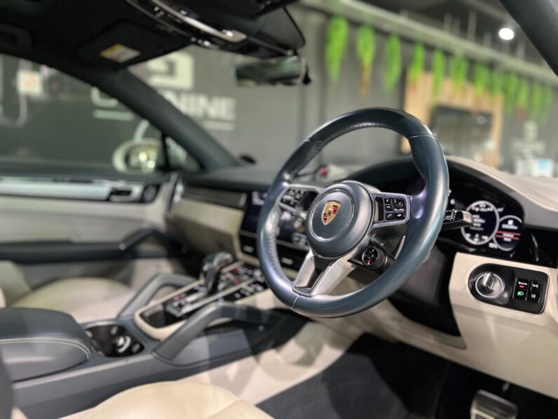 
								2020 Porsche Cayenne S Coupe full									