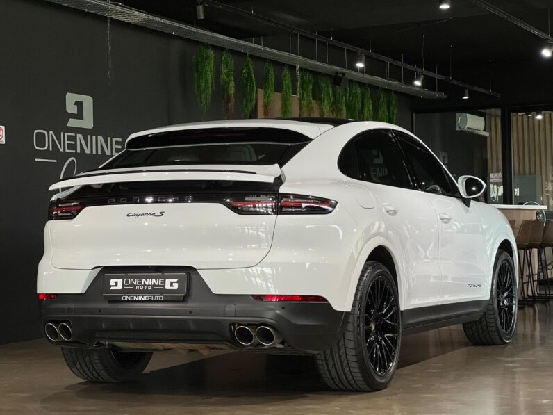 
								2020 Porsche Cayenne S Coupe full									
