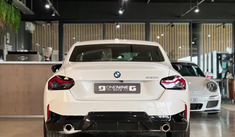 
								2023 BMW 2 Series 220i Coupe M Sport full									