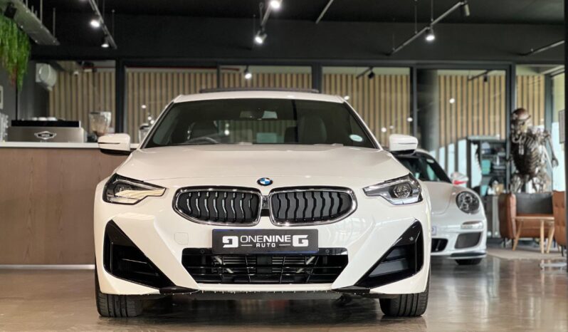 
								2023 BMW 2 Series 220i Coupe M Sport full									