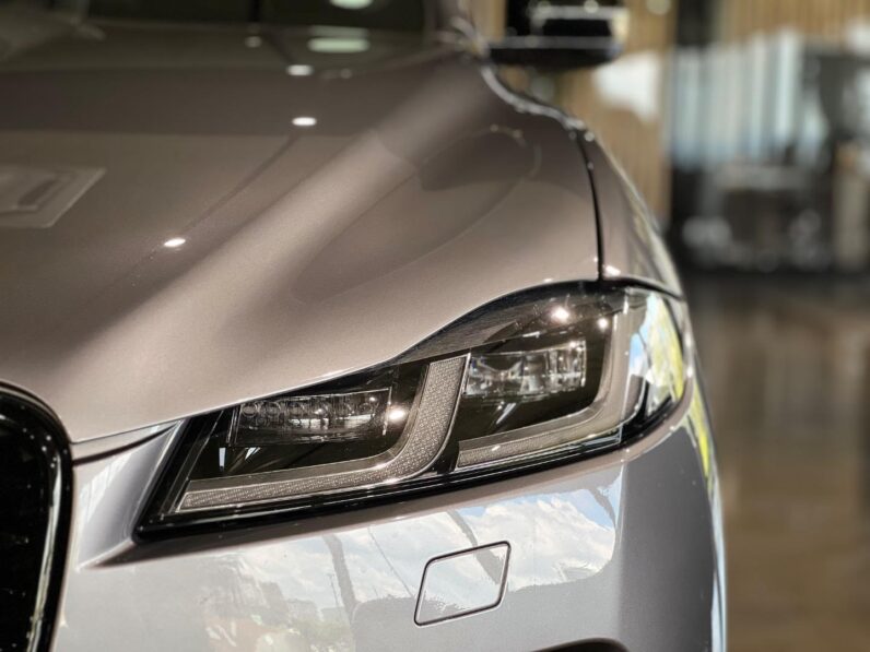 
								2024 Jaguar F-Pace D200 AWD R-Dynamic HSE full									