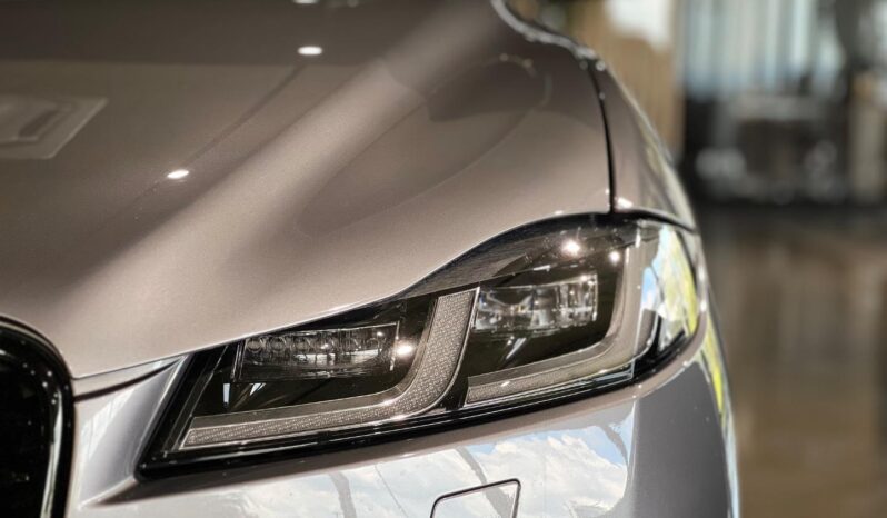 
								2024 Jaguar F-Pace D200 AWD R-Dynamic HSE full									