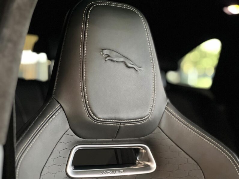 
								2024 Jaguar F-Pace D200 AWD R-Dynamic HSE full									