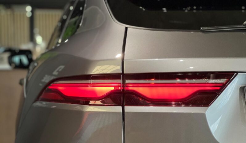 
								2024 Jaguar F-Pace D200 AWD R-Dynamic HSE full									