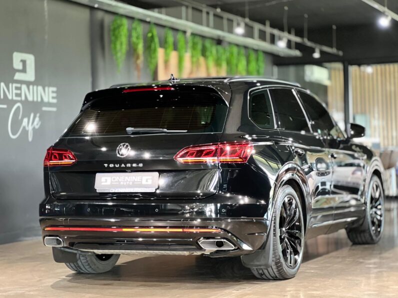 
								2023 Volkswagen Touareg V6 TDI Executive R-Line full									