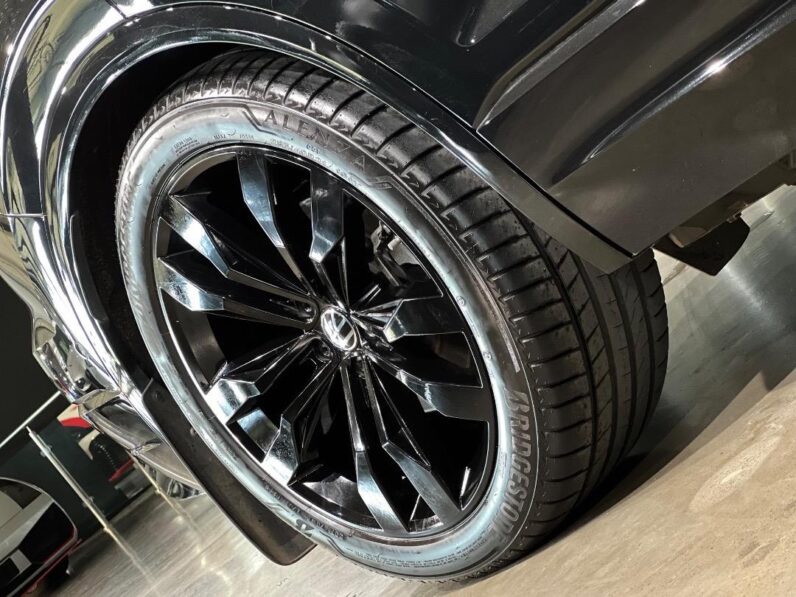 
								2023 Volkswagen Touareg V6 TDI Executive R-Line full									