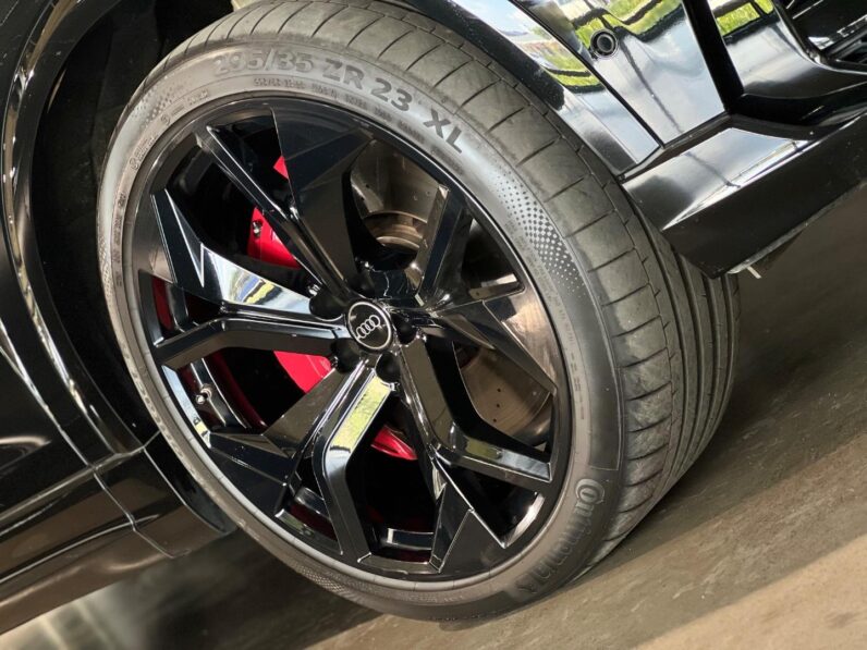 
								2022 Audi RSQ8 Quattro full									