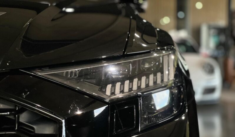 
								2022 Audi RSQ8 Quattro full									