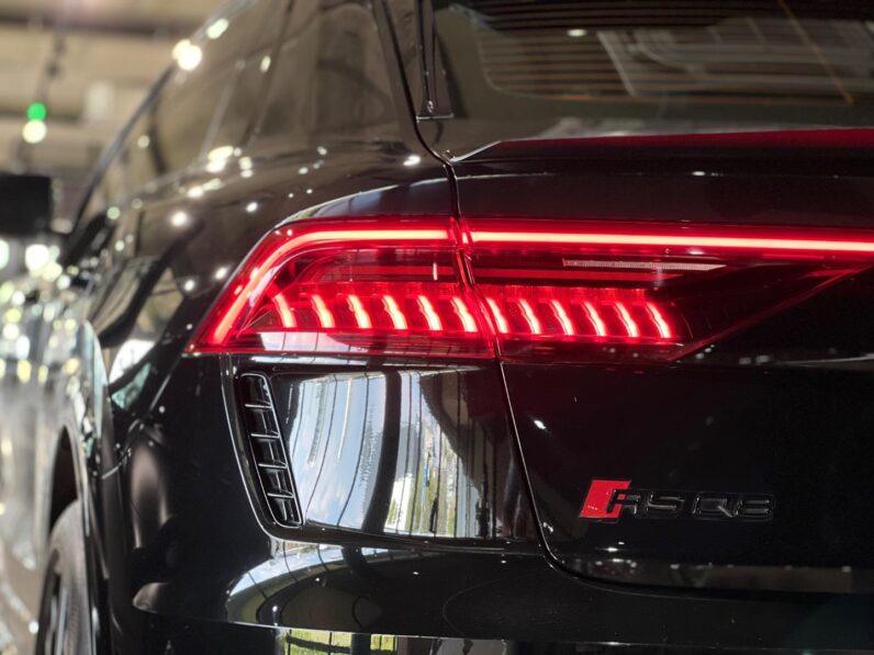 
								2022 Audi RSQ8 Quattro full									