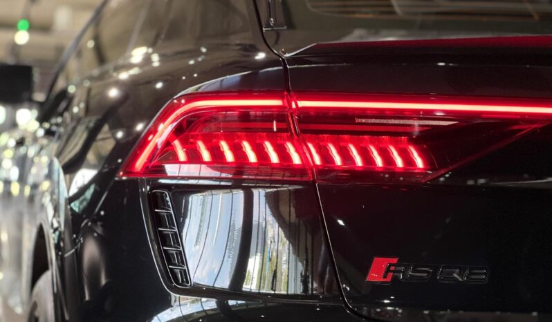 
								2022 Audi RSQ8 Quattro full									