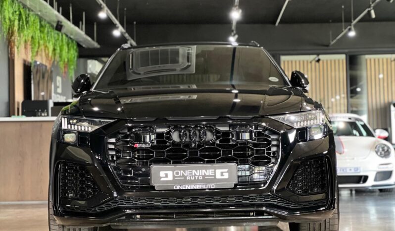 
								2022 Audi RSQ8 Quattro full									